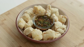 Menu Takjil Simpel tapi Bikin Semua Rebutan, Resep Tahu Aci Krispi Kuah Gejrot