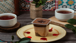 Resep Pudding Kopi Saus Cokelat, Dessert Kopi Yang Manis