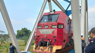 Intip Uji Beban Jembatan KA BH 374 Bayeman, Gunakan Lokomotif yang Lebih Berat dari Milik KAI