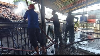 Kardus Paket Jadi Bahan Bakar Api, Gudang Ekspedisi KIB Probolinggo Ludes Terbakar