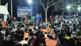 Jaga Kamtibmas, Satpolairud Situbondo Gelar Lomba Domino untuk Nelayan