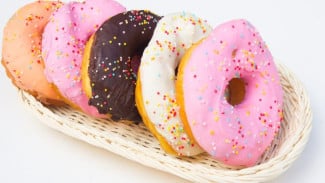 Resep Donat Strawberry Cantik, Anti Gagal untuk Ide Camilan Akhir Pekan