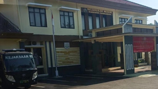 Kades Ngadisari dan Seorang Perangkat Desa Resmi Ditahan Kejari dalam Perkara Dugaan Penganiayaan