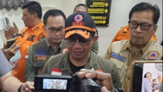 BNPB Siapkan Dua Helikopter Water Bombing untuk Bantu Padamkan Kebakaran Bromo