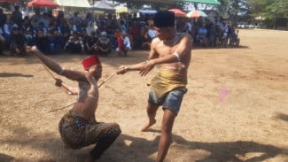 Kades Bajulmati, Achmad Thoha Hidupkan Kembali Tuntunan Budaya Ojung