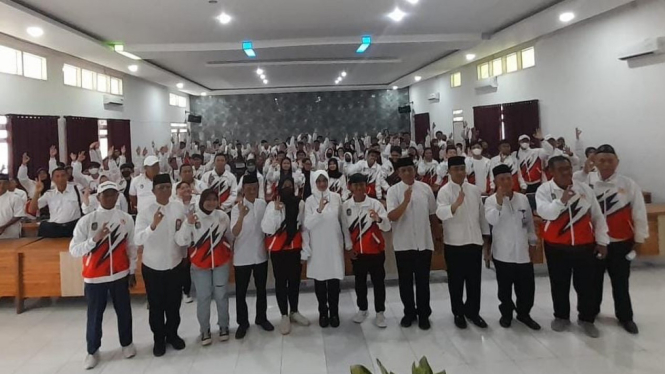 Bupati Banyuwangi Ipuk Fiestiandani serahkan bonus atlet