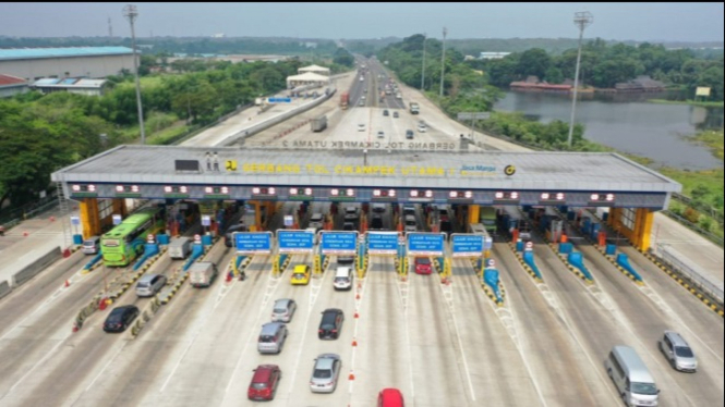 Kendaraan Keluar Jabodetabek Melalui Tol Cikampek Utama