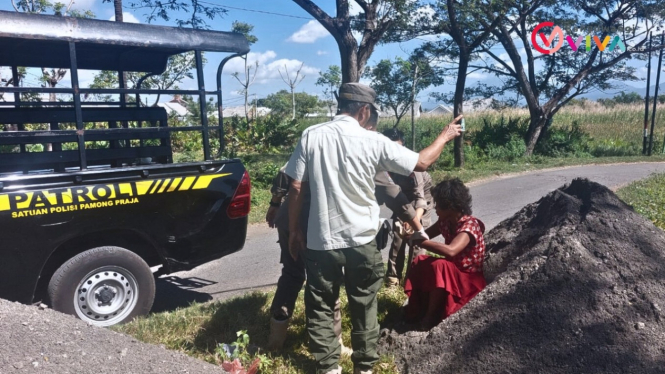 Satpol PP Banyuwangi  amankan ODGJ berjenis kelamin Perempuan