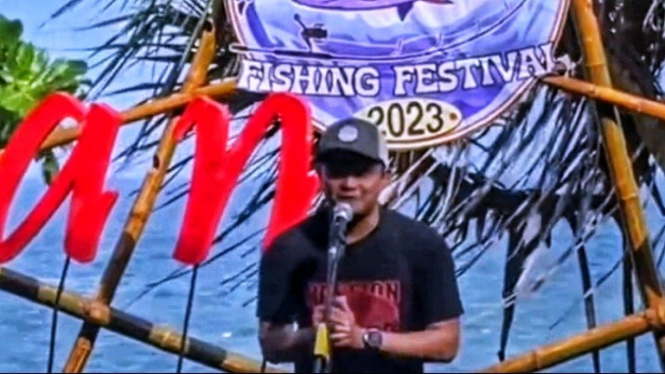 Cepy Yanwar, host Mancing Mania di acara Banyuwangi Fishing Festival