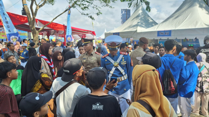 Kedekatan TNI AU dengan Para Pengunjung