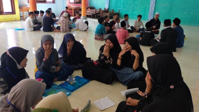 Pembelajaran tanpa kelas di sekolah alam yang didirikan M. Farid