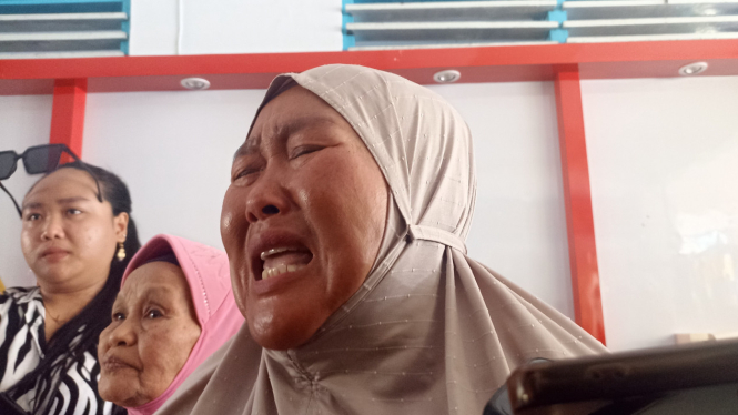 Nenek korban G menangis menolak damai
