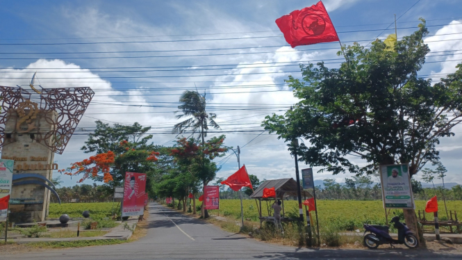 Baliho dan bendera psi