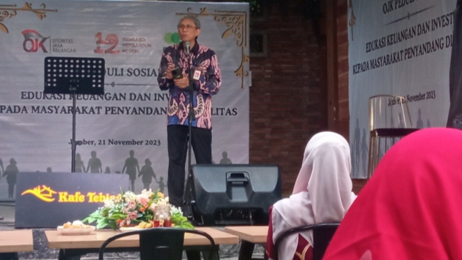 Kepala OJK Jember Hardi Rofiq Nasution saat kegiatan di Jember