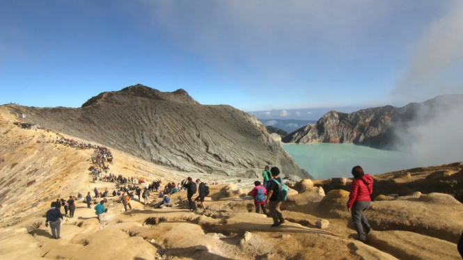 Kunjungan wisatawan di TWA Kawah Ijen Banyuwangi