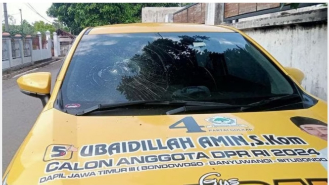 Mobil branding Caleg DPR RI Golkar yang dirusak OTK