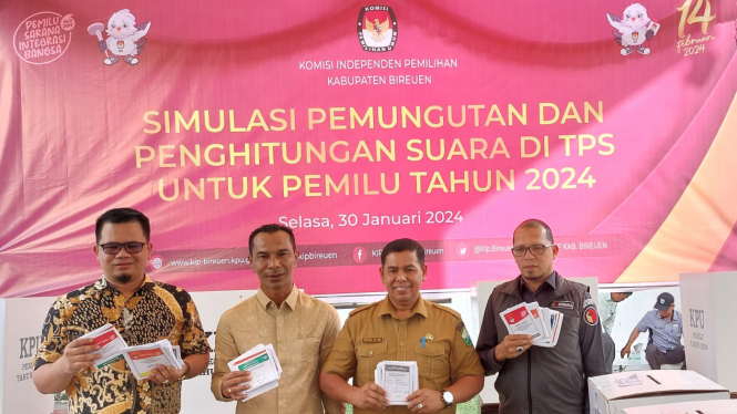 Suasana Simulasi Pemungutan dan Penghitungan Suara Pemilu 2024