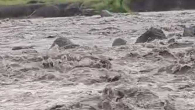 Banjir lahar dingin Gunung Semeru