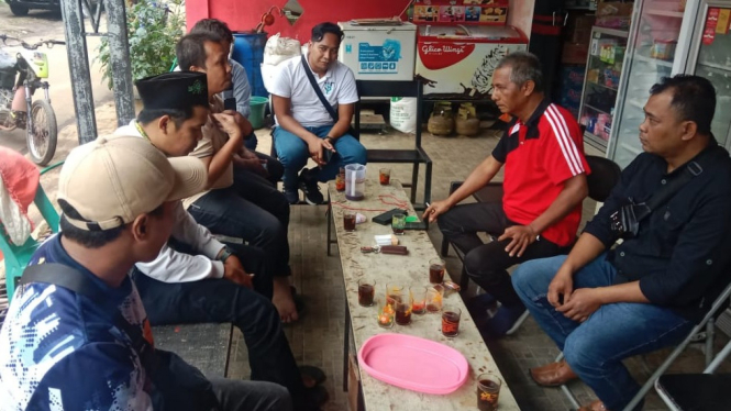 PT PI Jawa Timur, Distributor, Kios dan anggota Pansus Pupuk DPRD