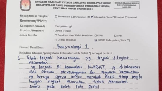 Saksi PKS menulis di catatan kejadian khusus