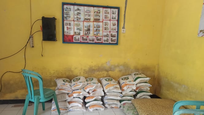 90 Kilogram beras disimpan di Kantor Desa Purwoasri