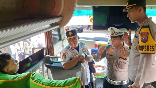 Kapolres Jember AKBP Bayu Pratama sidak terminal Tawang Alun