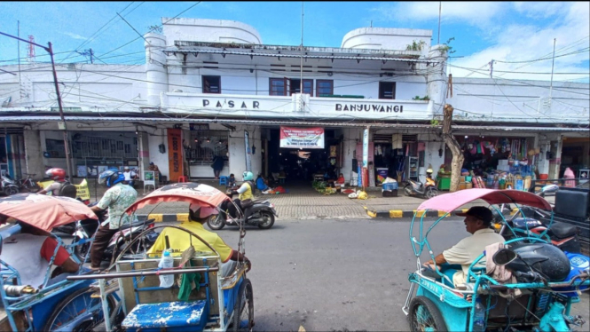 Pasar Banyuwangi berdiri sejak tahun 1981