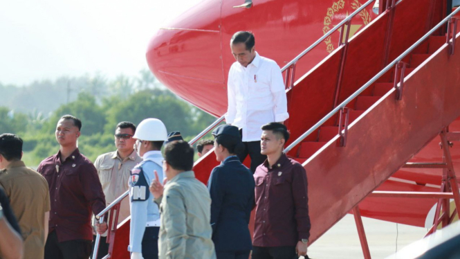 Presiden Jokowi tiba di Bandara blimbingsari Banyuwangi