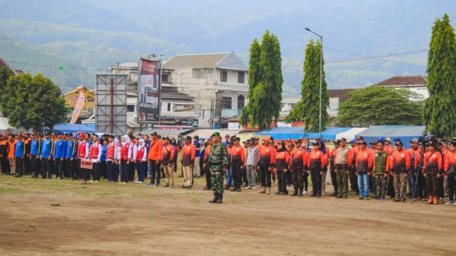 Apel kesiapsiagaan bencana di Alun-alun Puger Jember