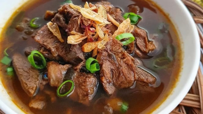 Rawon daging sapi