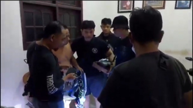 Polisi gerebek bandar judi online dan bandar togel