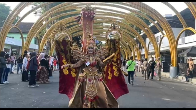 Gadis Ayu Meidiana, Peserta BEC 2024 dengan tema Batik Lonjoran