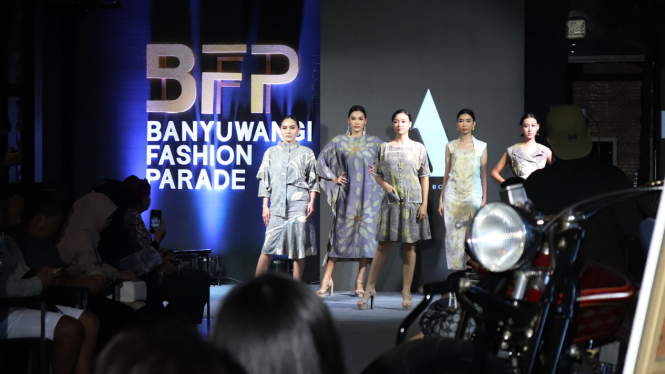 Busana Ecoprint Tampil di Fashion Parade 2024