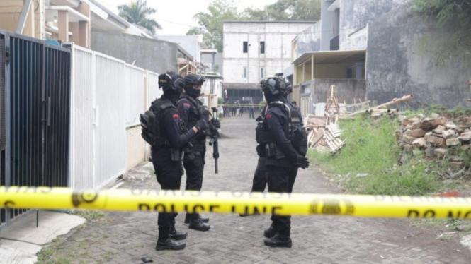 "Calon Pengantin" Bom Bunuh Diri Ditangkap di Batu Malang