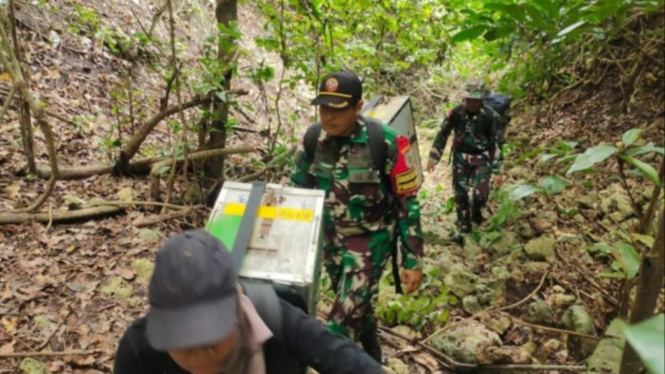 Terisolasi Demi Negeri: Kisah Prajurit di Pulau Nusa Barung