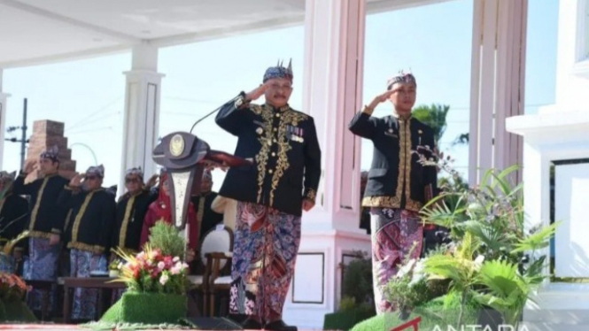 Bupati Situbondo, Karna Suswandi