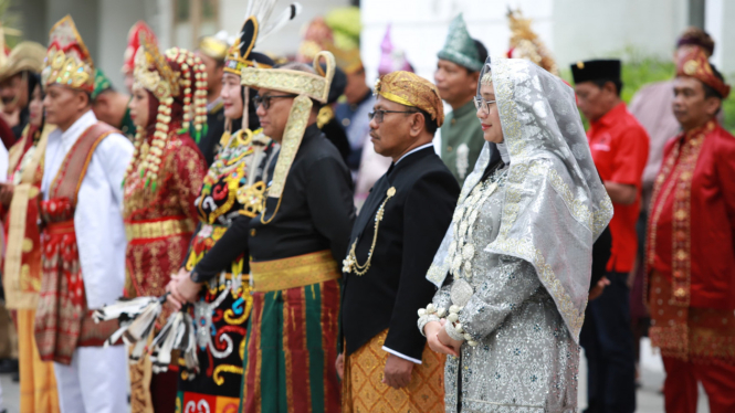 Busana Adat Nusantara di Upacara Kemerdekaan RI Banyuwangi