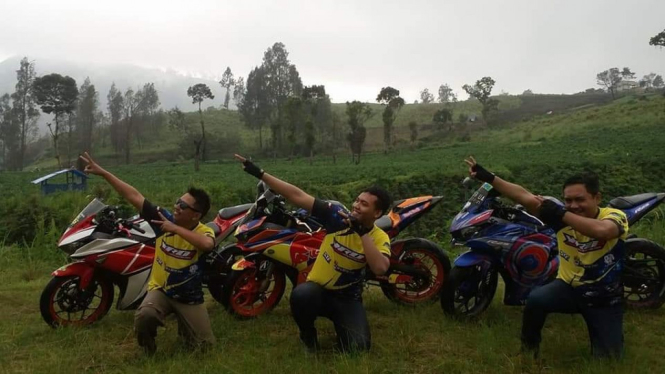 Yamaha R25 Owners Indonesia (YROI)