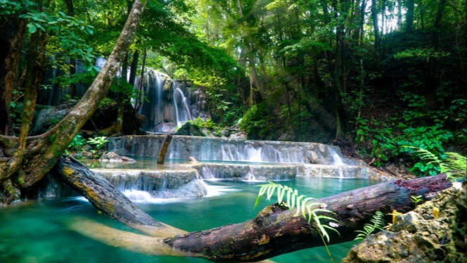 Keindahan lanskap air terjun mata jitu NTB