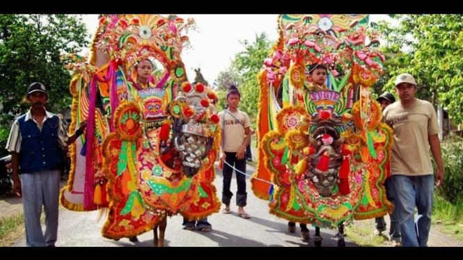 Tradisi jaran kencak