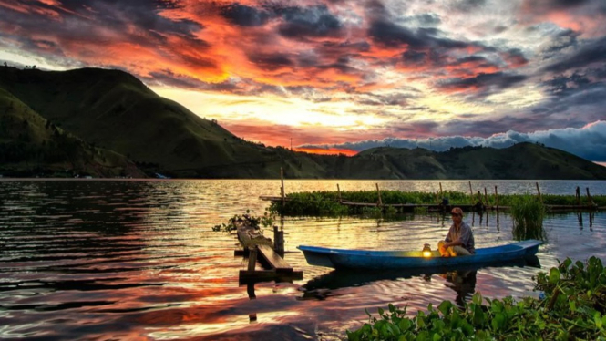 Danau Toba: Keajaiban Alam yang Terbentuk dari Air Mata Penyesalan