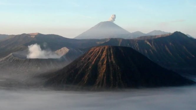 5 Keajaiban Cinta Roro Anteng dan Joko Seger: Legenda Cinta  Abadi