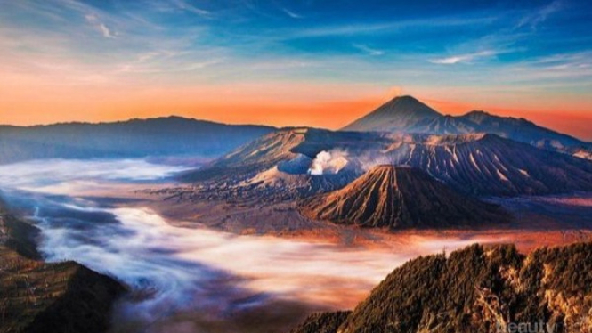 5 Keajaiban Gunung Bromo, Lebih dari Sekadar Matahari Terbit