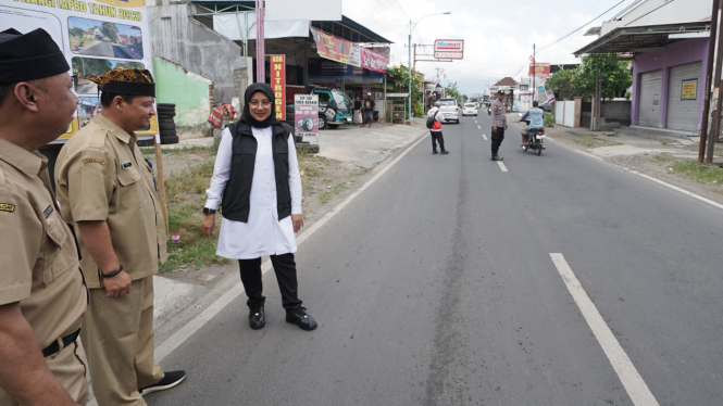 Bupati Ipuk Cek Progres Pembangunan Sejumlah Ruas Jalan