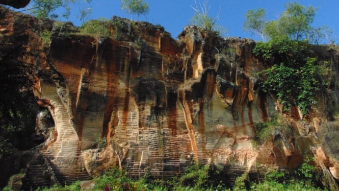 Bukit Kapur Arosbaya, Destinasi Wisata yang Menantang di Madura