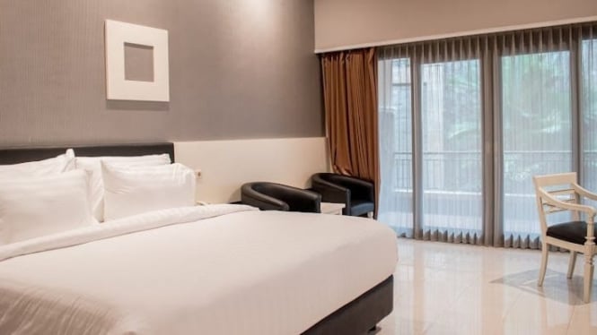 Foto Kamar Hotel Luminor Jember