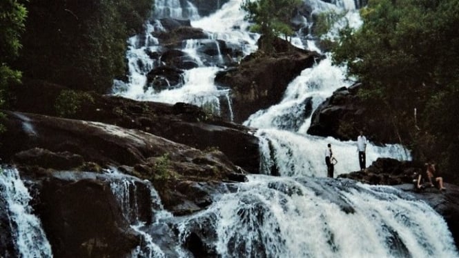 Mengungkap Misteri Air Terjun Tingkat Tujuh di Aceh Selatan