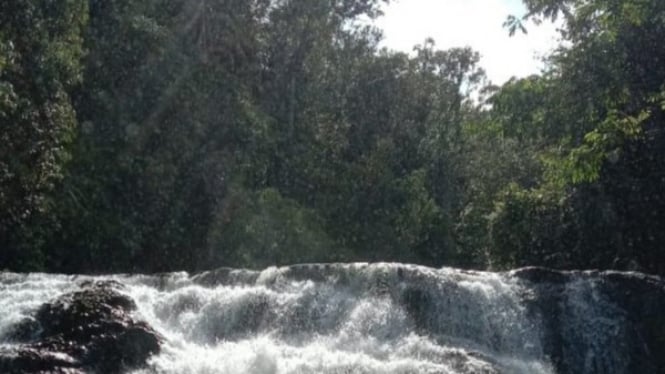 Mitos Bidadari Tersembunyi Air Terjun Pungki di Aceh Barat