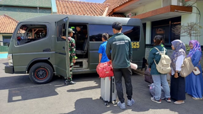 Keberangkatan Atlet Karate dari Markas Kodim 0825 Banyuwangi