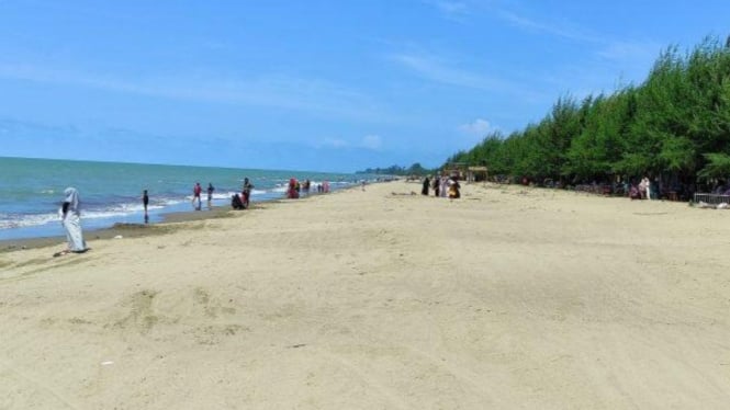 Pantai Bantayan, Antara Pesona Alam dan Bisikan Gaib